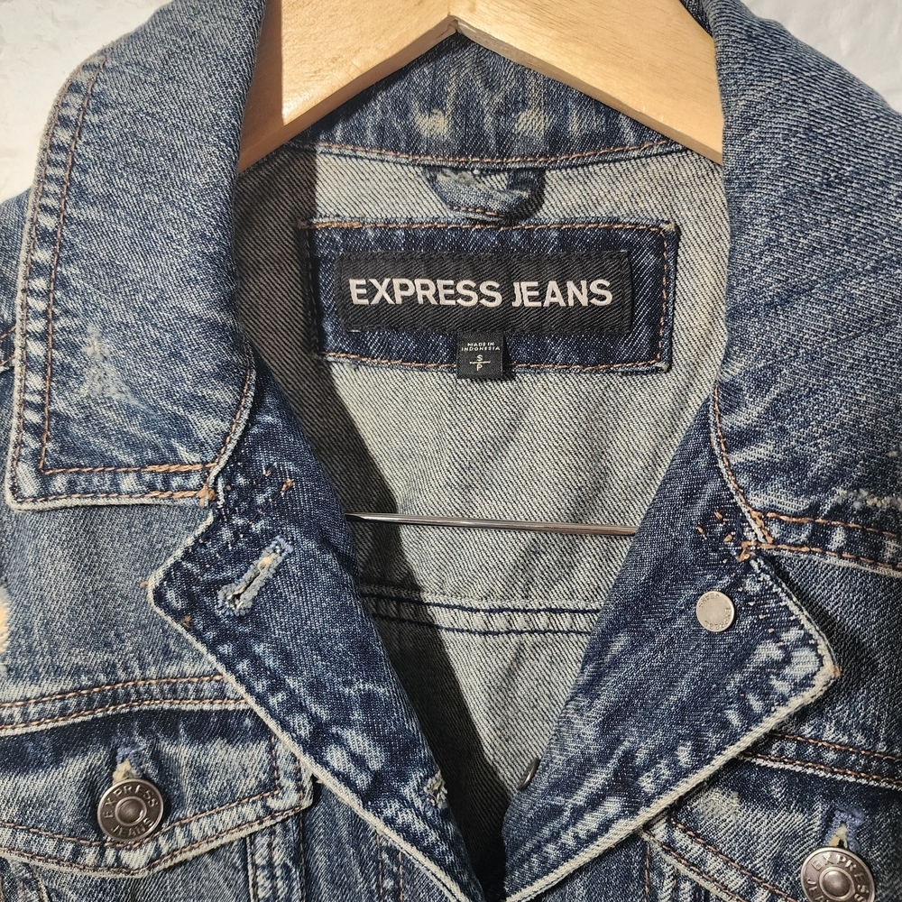 Express Jeans Distressed Denim Vest - Medium Wash Vintage Style - Small - Picture 5 of 12